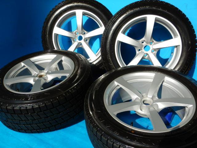 ポルシェマカン純正に溝たっぷりのスタッドレスタイヤが付いたセット