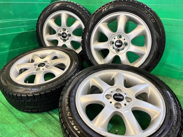 4穴のミニ（R55、R56）に装着できる純正16インチスタッドレスセット