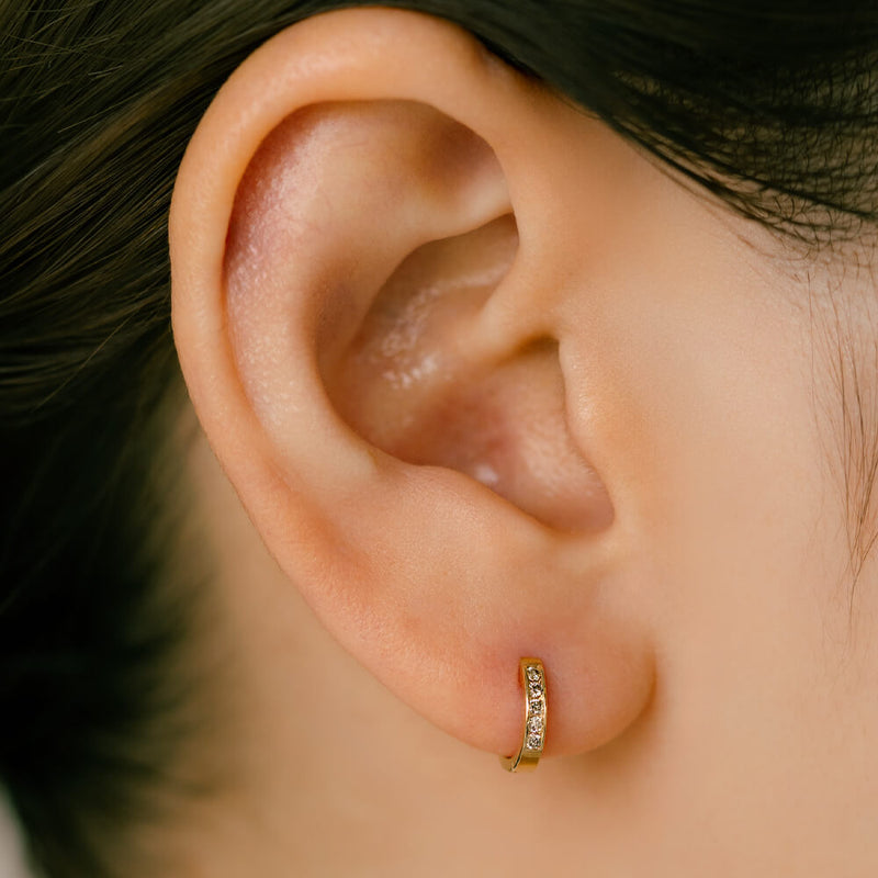 ユニセックス 片耳ピアス│K18 天然 ダイヤモンド ブラック