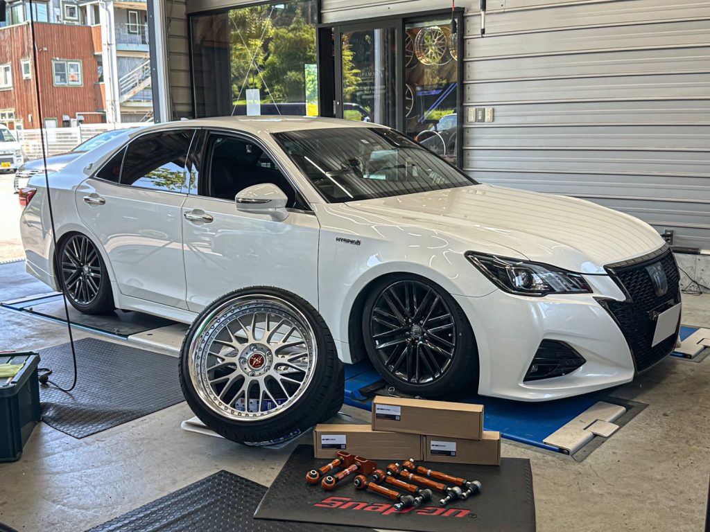 210系クラウンハイブリッド 車高調ローダウン＆WORK VS XX 19インチ