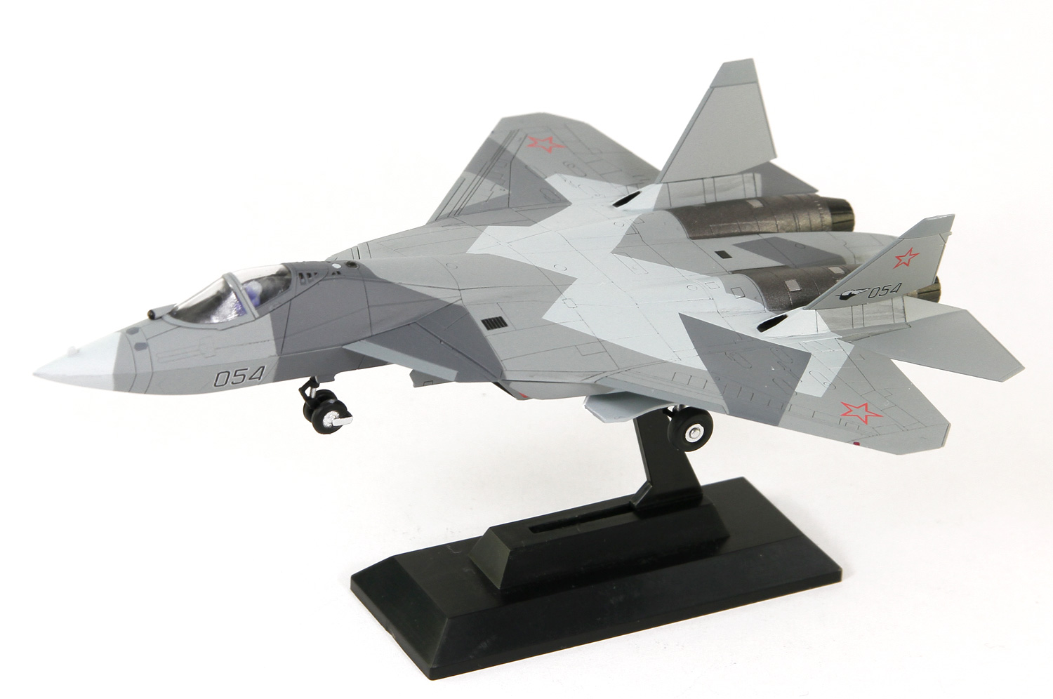 SNM15 1/144 ロシア空軍 戦闘機 Su-57 塗装済み完成品 – ピットロード
