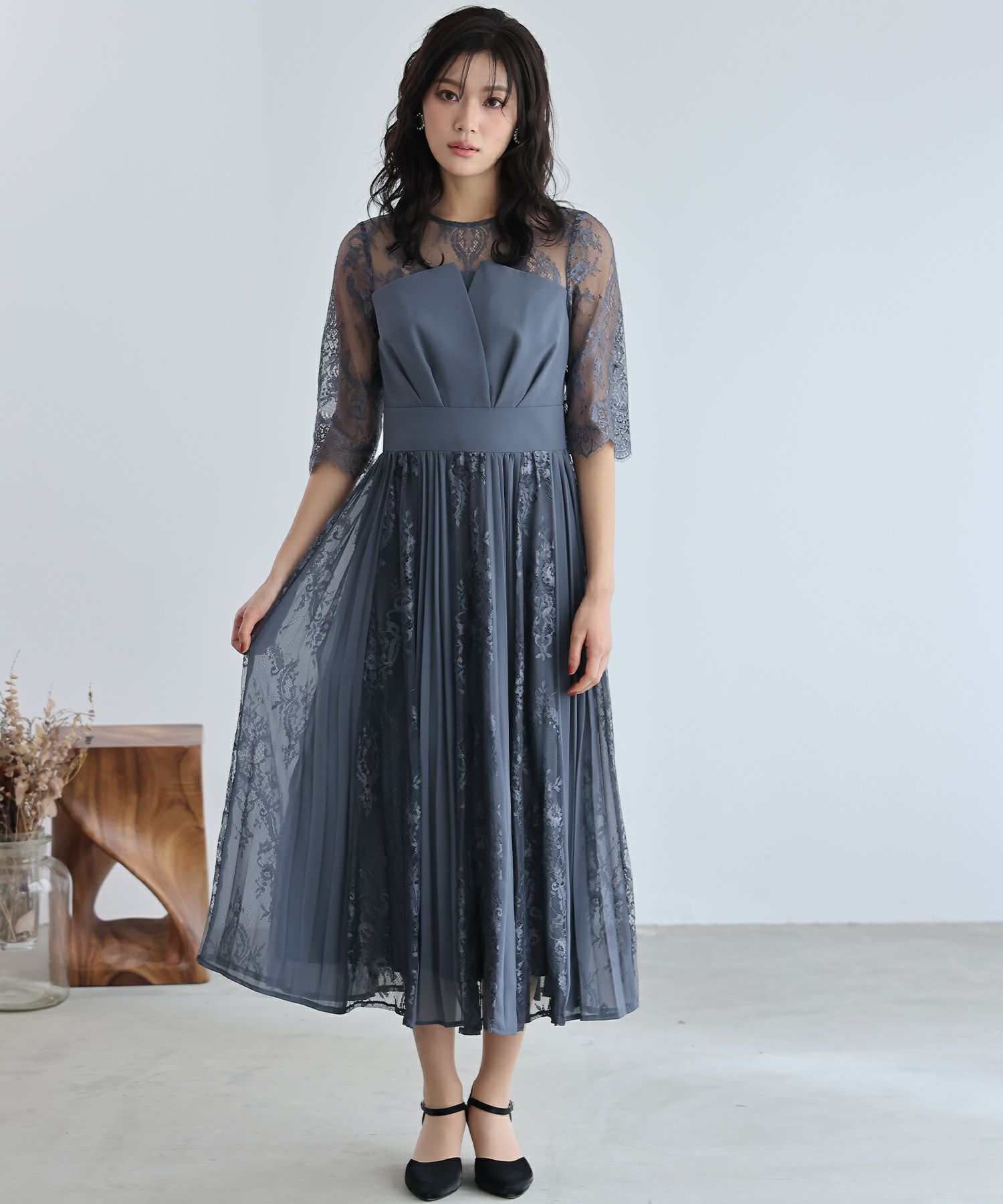 プリーツ×レースワンピース｜PourVous