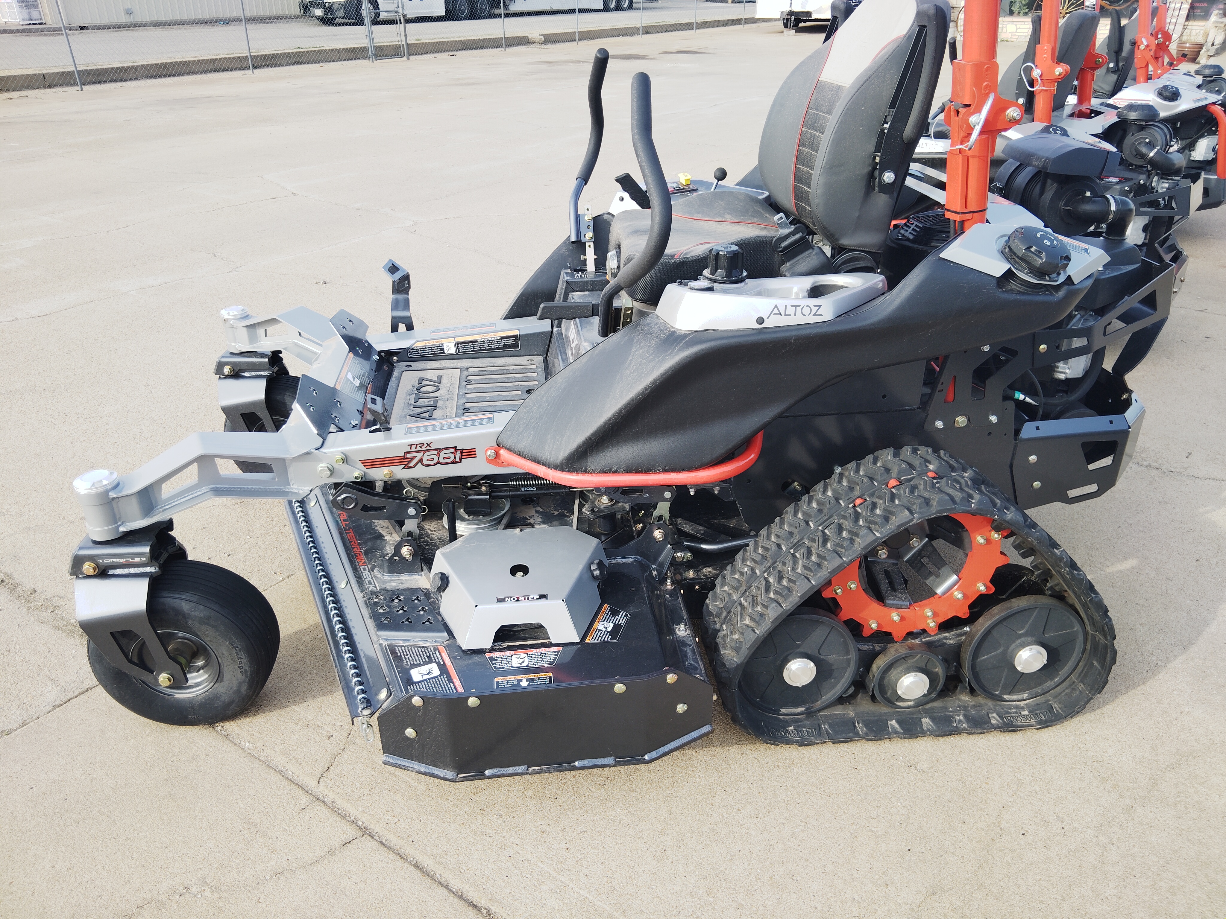 2024-Altoz-TRX-766-I---All-Terrain-Deck-66