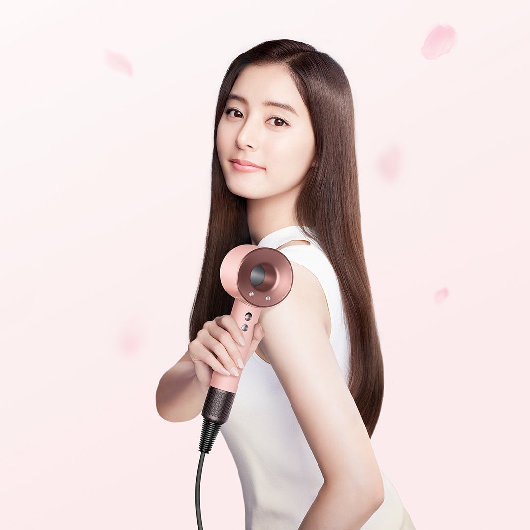 ダイソン ヘアケア、日本だけの新色 「さくらロゼゴールド」が数量限定