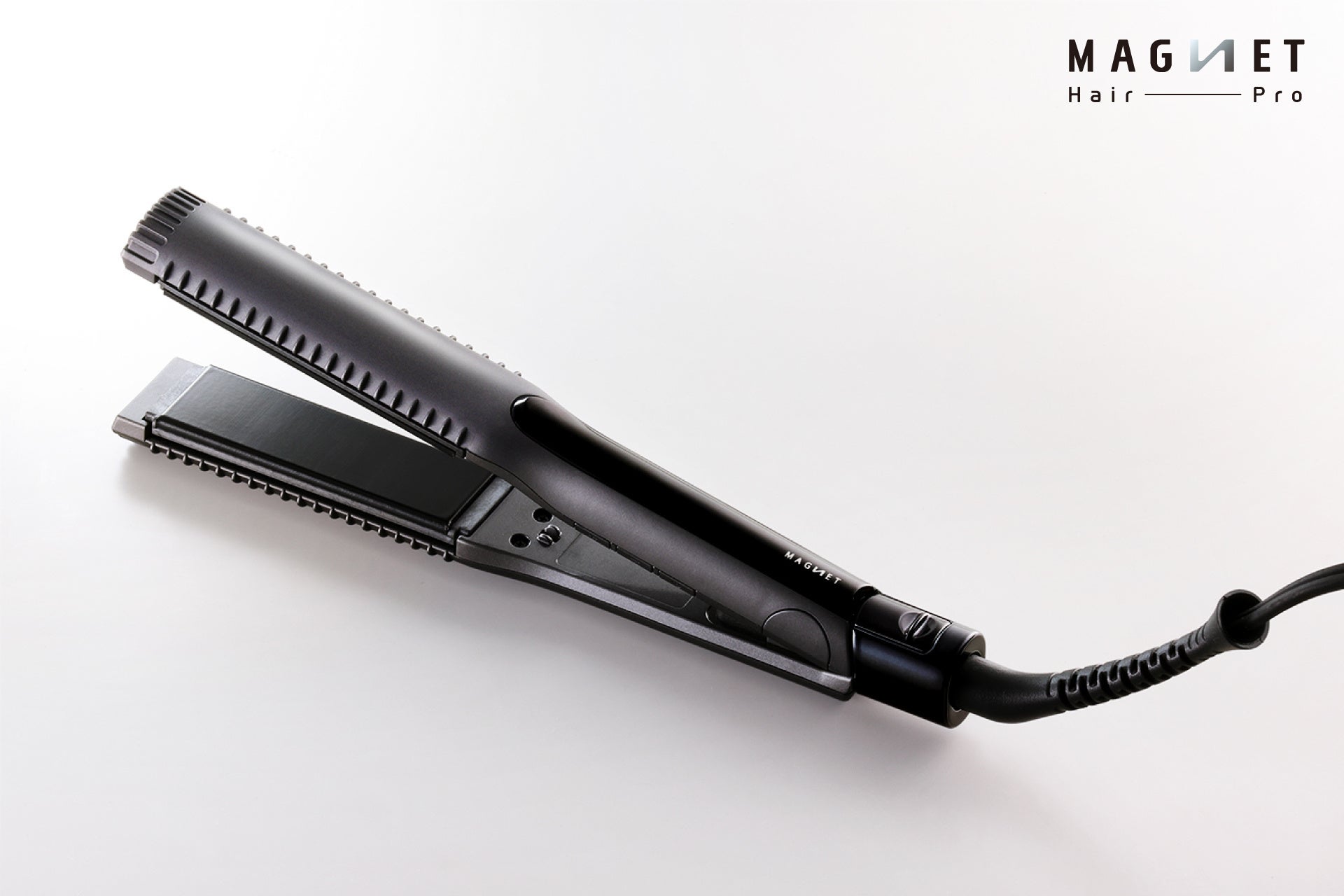 プロユースのヘアケア家電ブランド「マグネットヘアプロ」ストレート