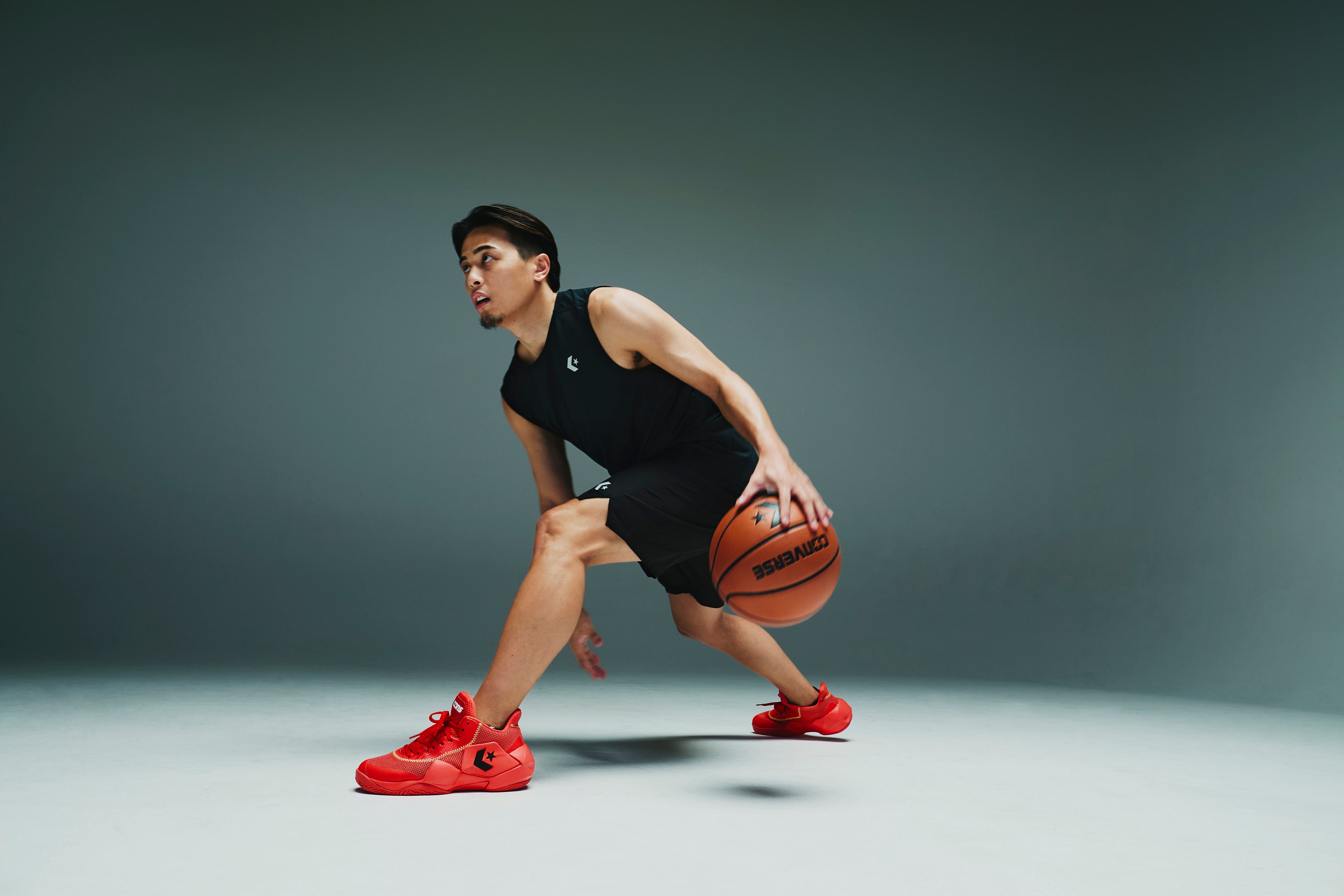 CONVERSE BASKETBALL本格始動。「富樫勇樹選手」着用モデルや往年の名
