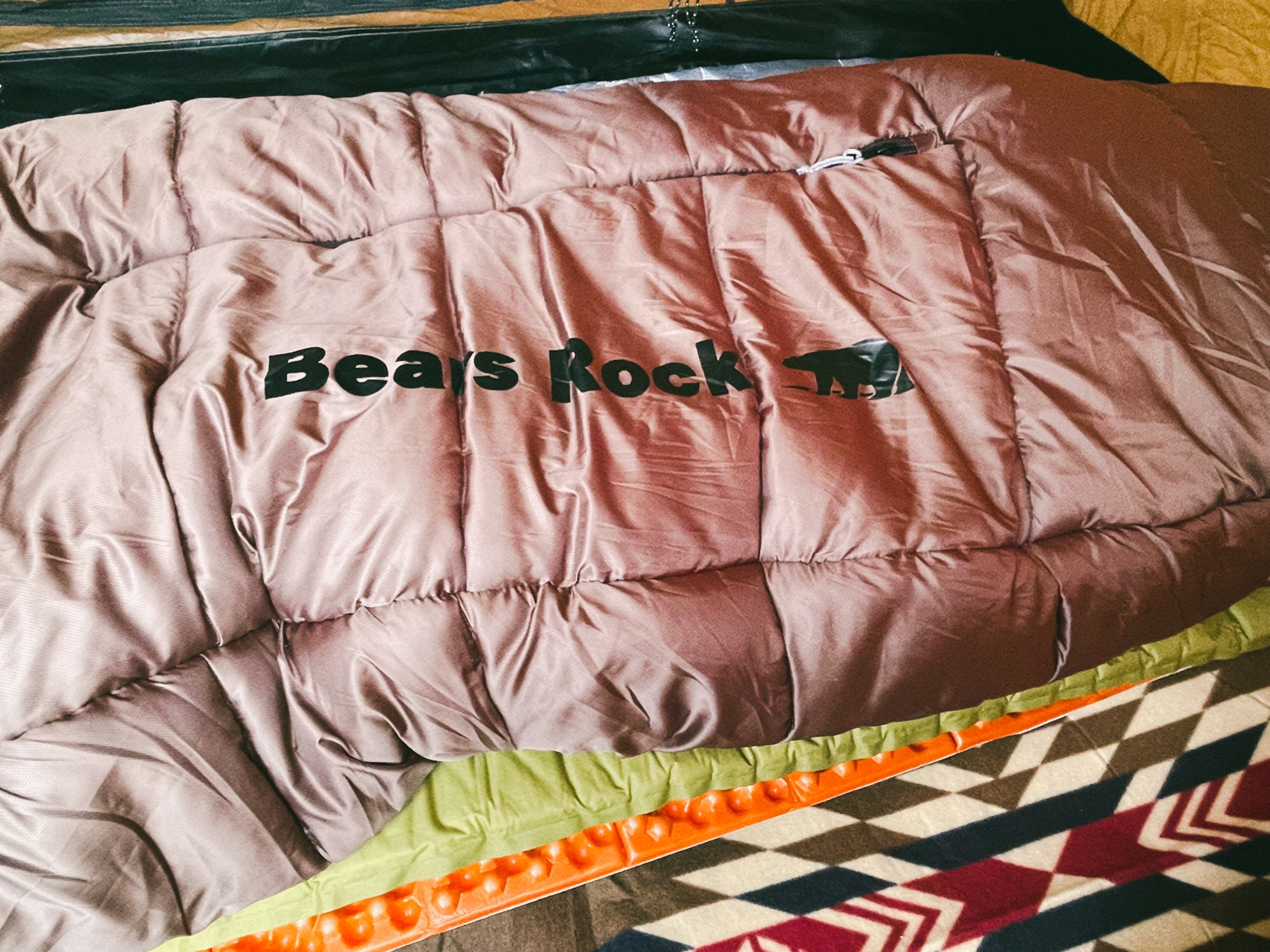 冬キャンプの眠りを支えるBears Rock。底冷えに向き合う5cm