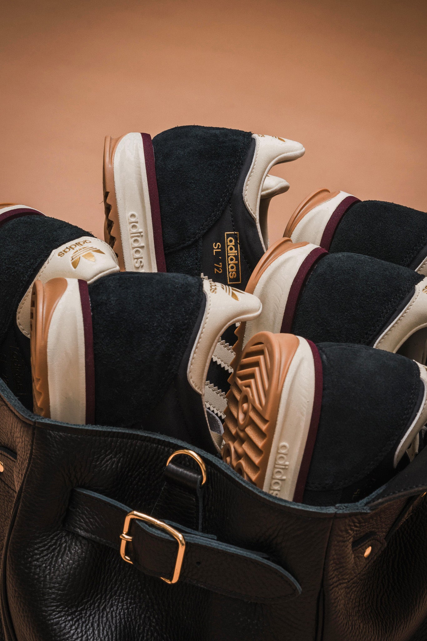 adidas Originals for EDIFICE/IENA】SL72 RS Exclusive モデルを発売