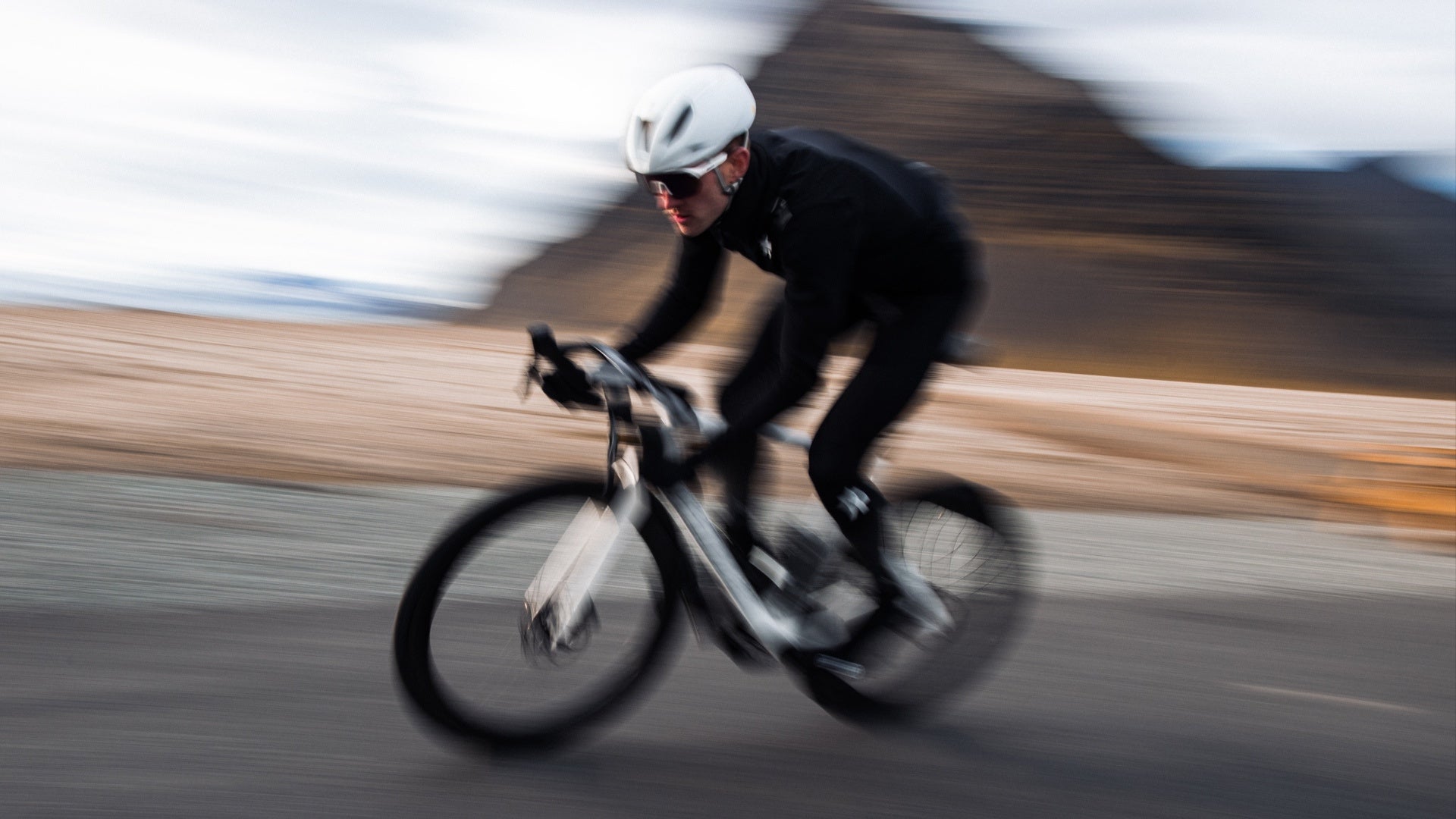 スイスのプレミアムサイクルウェア ASSOS（アソス） ポップアップ