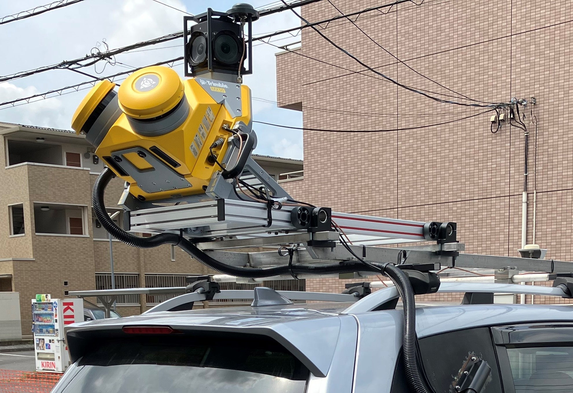 マッピング、資産・道路管理に最適な高精度MMS 「Trimble MX50