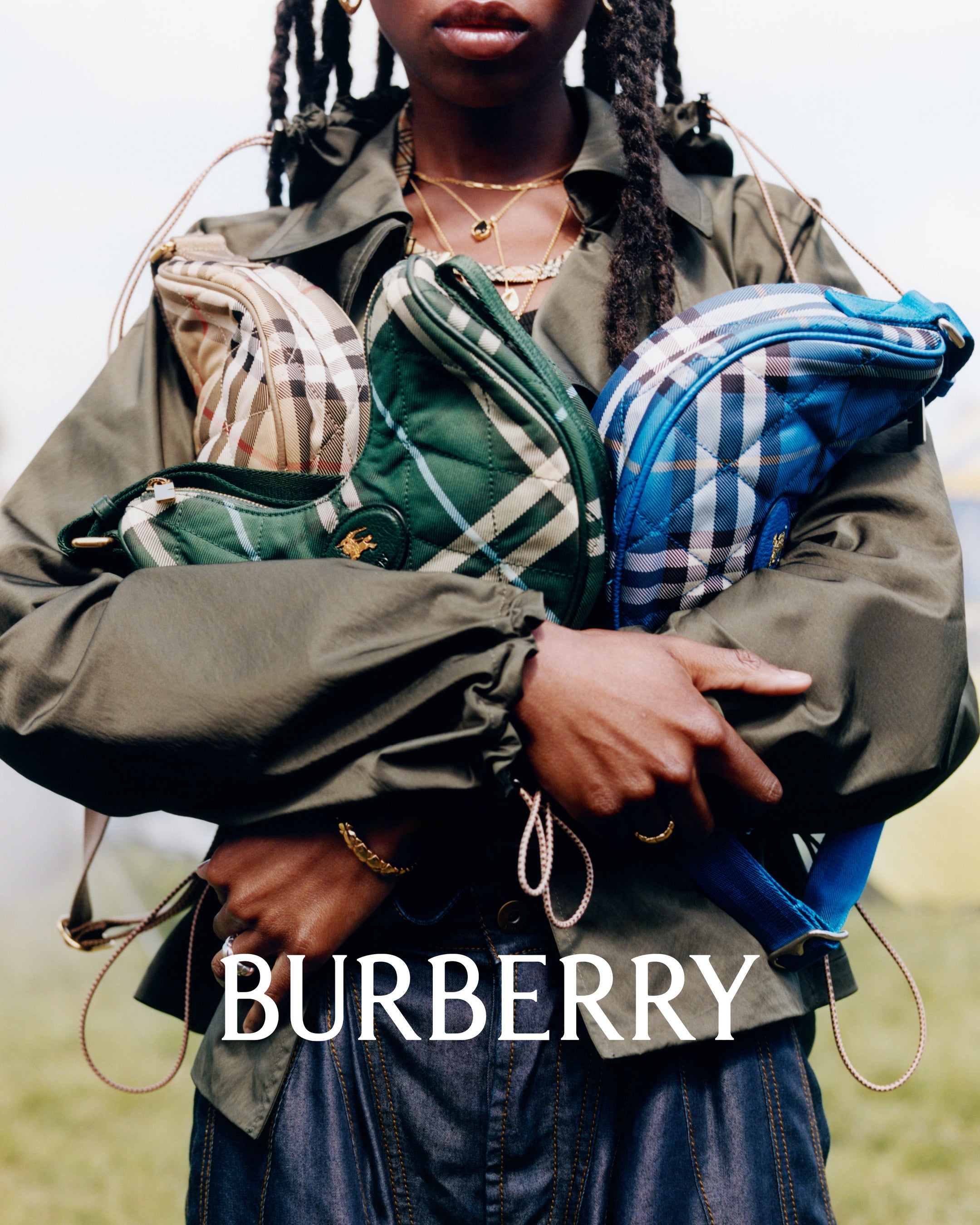 BURBERRY】伊勢丹新宿店 本館1階にて最新バッグコレクションの