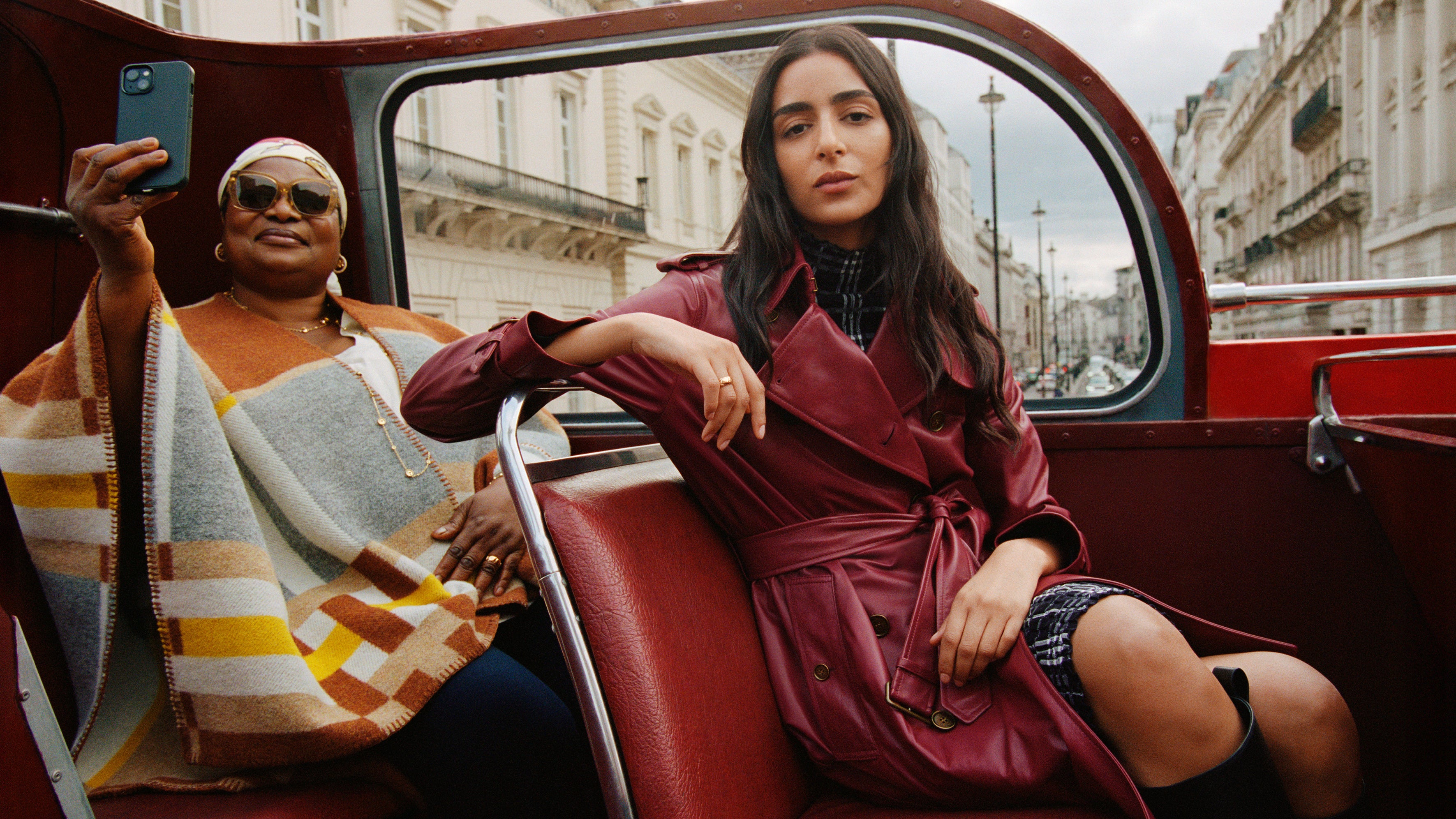 BURBERRY】「BACK TO THE CITY」−ロンドンの象徴的な景観と息づく