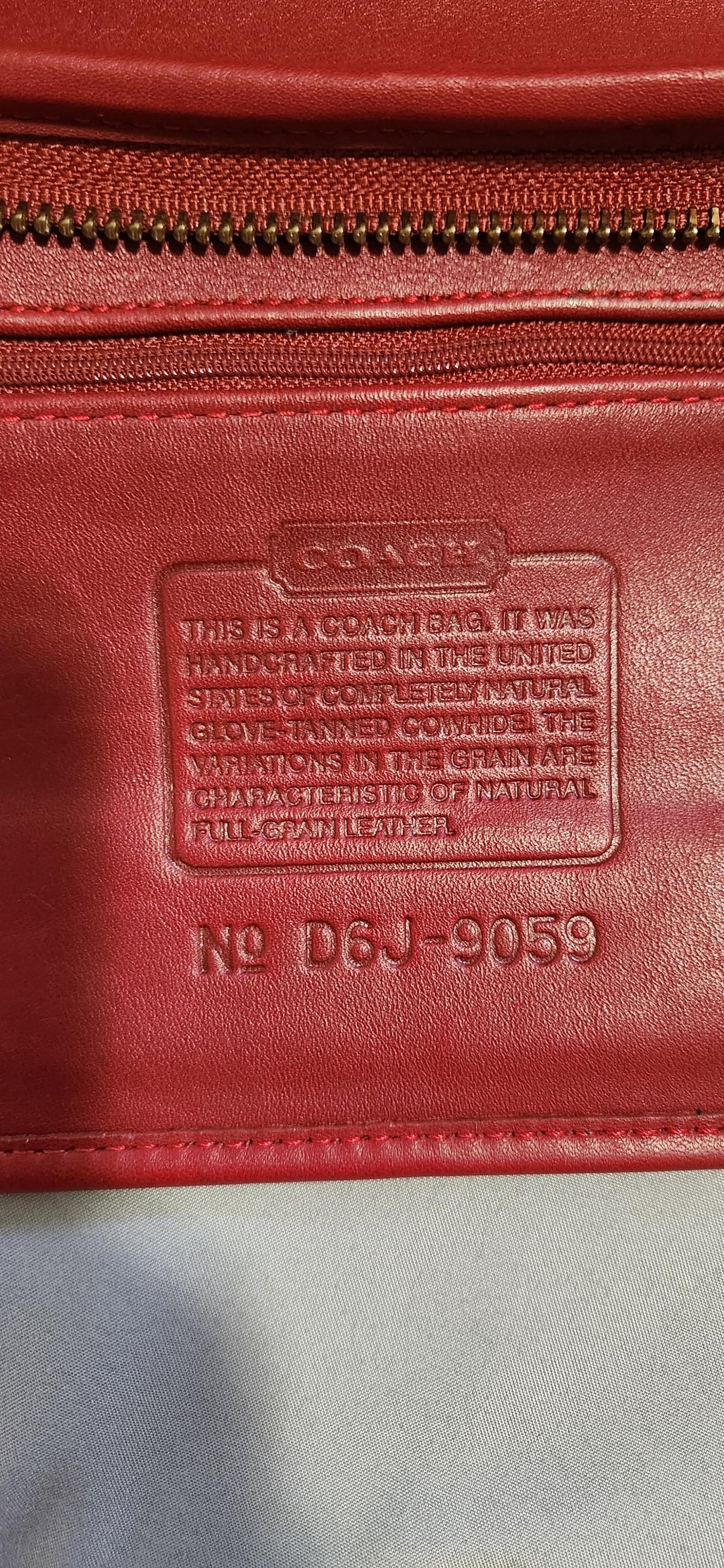 I think I bought a fake coach legacy🫣 The 0 next to the N is a