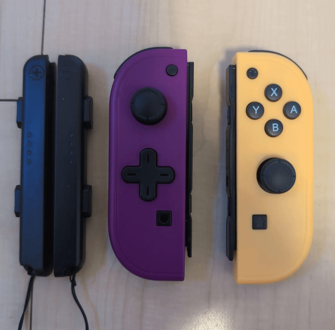 新しい紫と黄色のSwitch Joy-Conとストラップを手に入れたんだけど、他