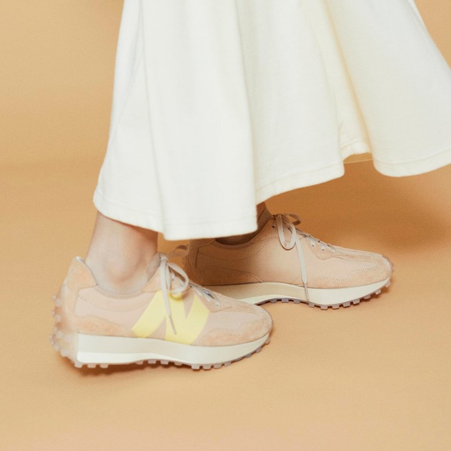 New Balance×emmi×to/one トリプルコラボレーション！人気モデル「327
