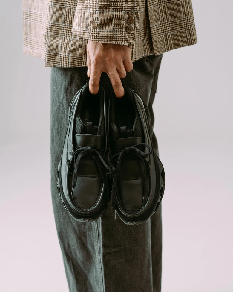 MIZUNOからWAVE PROPHECY MOC 第一弾がリバイバル │ QUI - Fashion