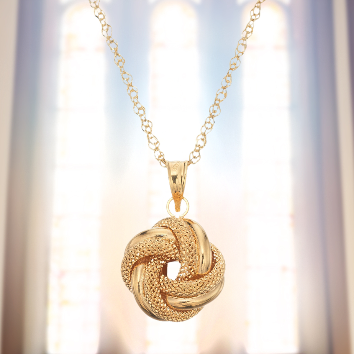 UNOAERRE18KYGラブノットペンダントヘッド&チェーンネックレス