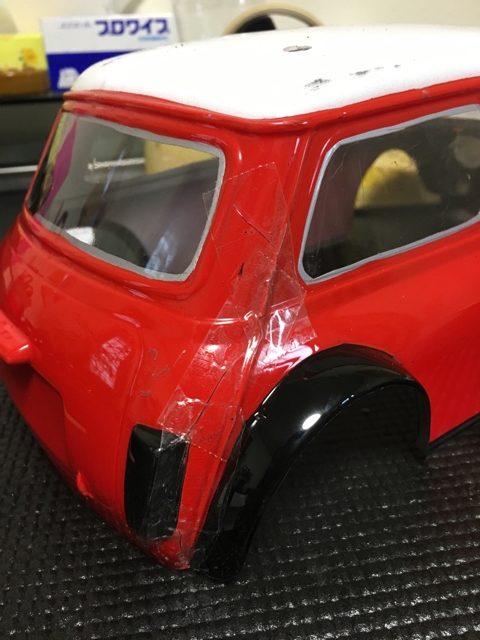 お気に入りのタミヤ旧ミニクーパーボディ修理してます | RC/DC