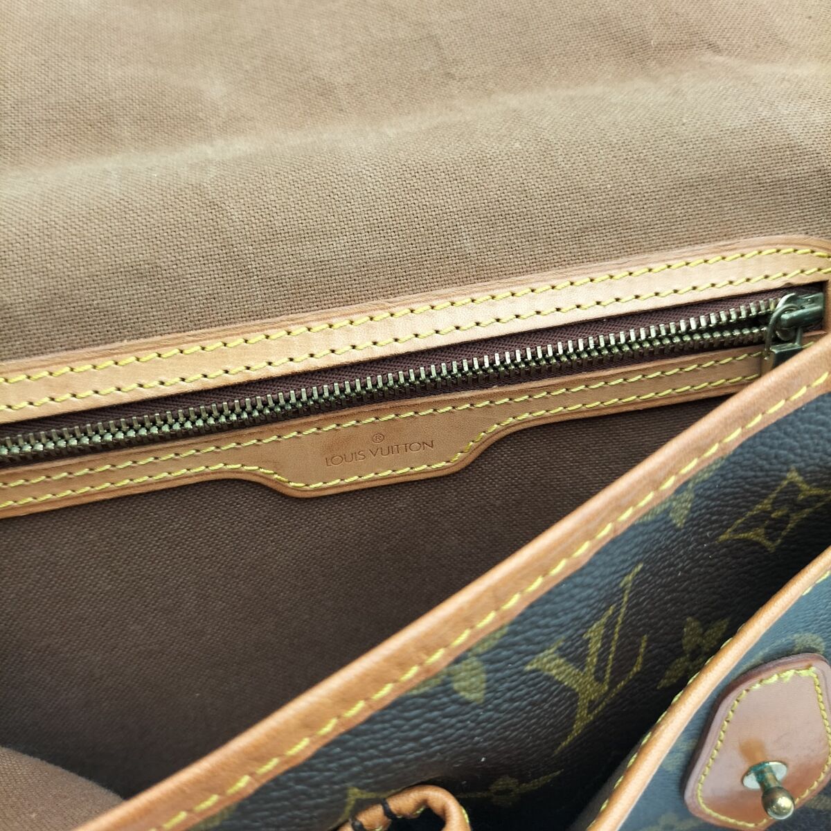 ルイヴィトンのバッグは売り時がある？ 東京都のお客様 - 買取のラフテル