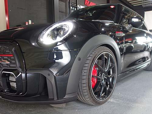 ミニ ハッチバック(F56) GIGAMOT製ローダウンスプリング装着&RAIKO製