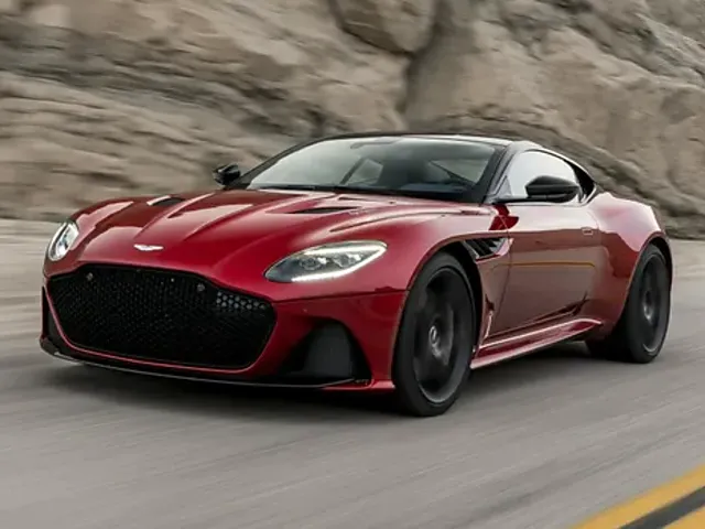 DBSスーパーレッジェーラ（アストンマーティン）の歴代モデル