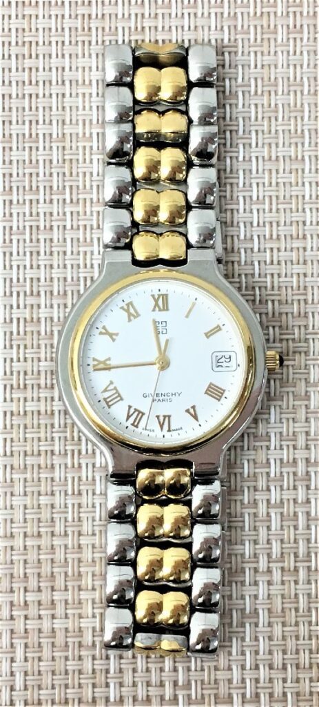 GIVENCHY ジバンシー 腕時計 クオーツ レディースの買取実績【錬金堂】