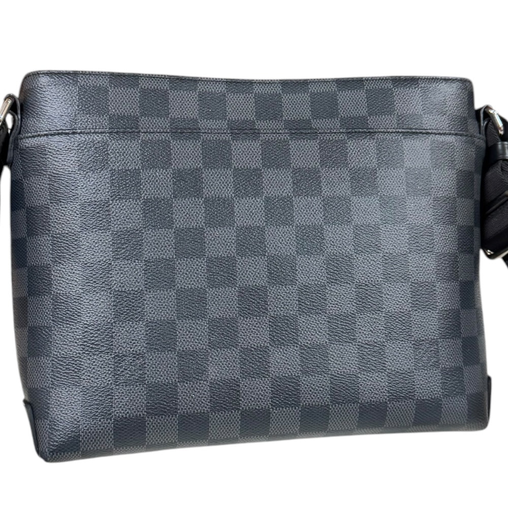 LOUIS VUITTON ルイヴィトン ディストリクトPM NV2 ダミエグラフィット