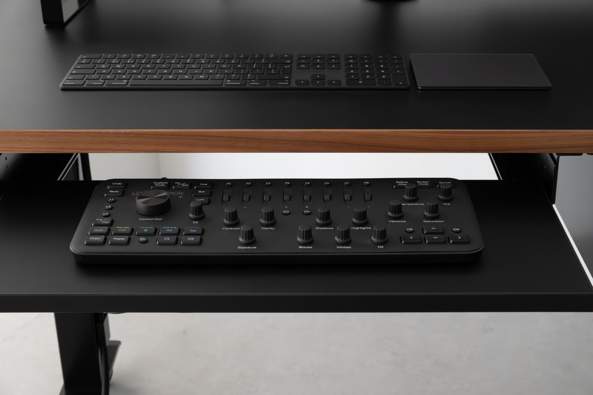 Keyboard Tray：キーボード“以外”にこそ可能性がある。小さな天板を