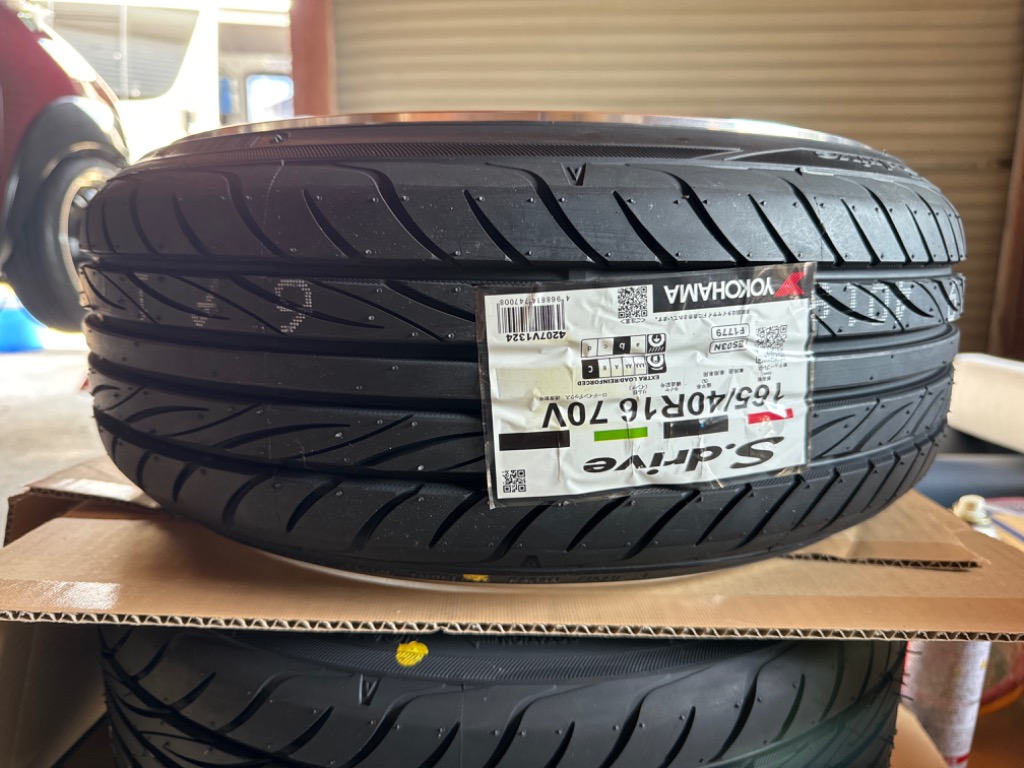 ヨコハマタイヤ（YOKOHAMA TIRE） YOKOHAMA ヨコハマ DNA S.drive
