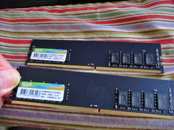 Silicon Power SP016GBLFU266B22 [DDR4 PC4-21300 8GB 2枚組] 価格比較