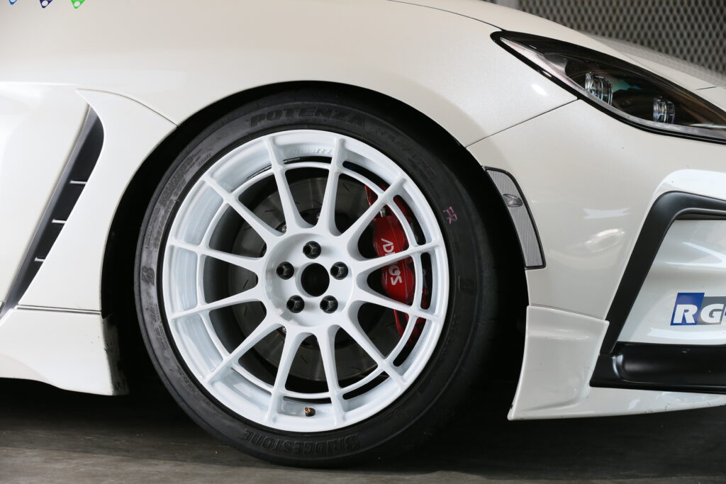 CD0U7633 - REVSPEED