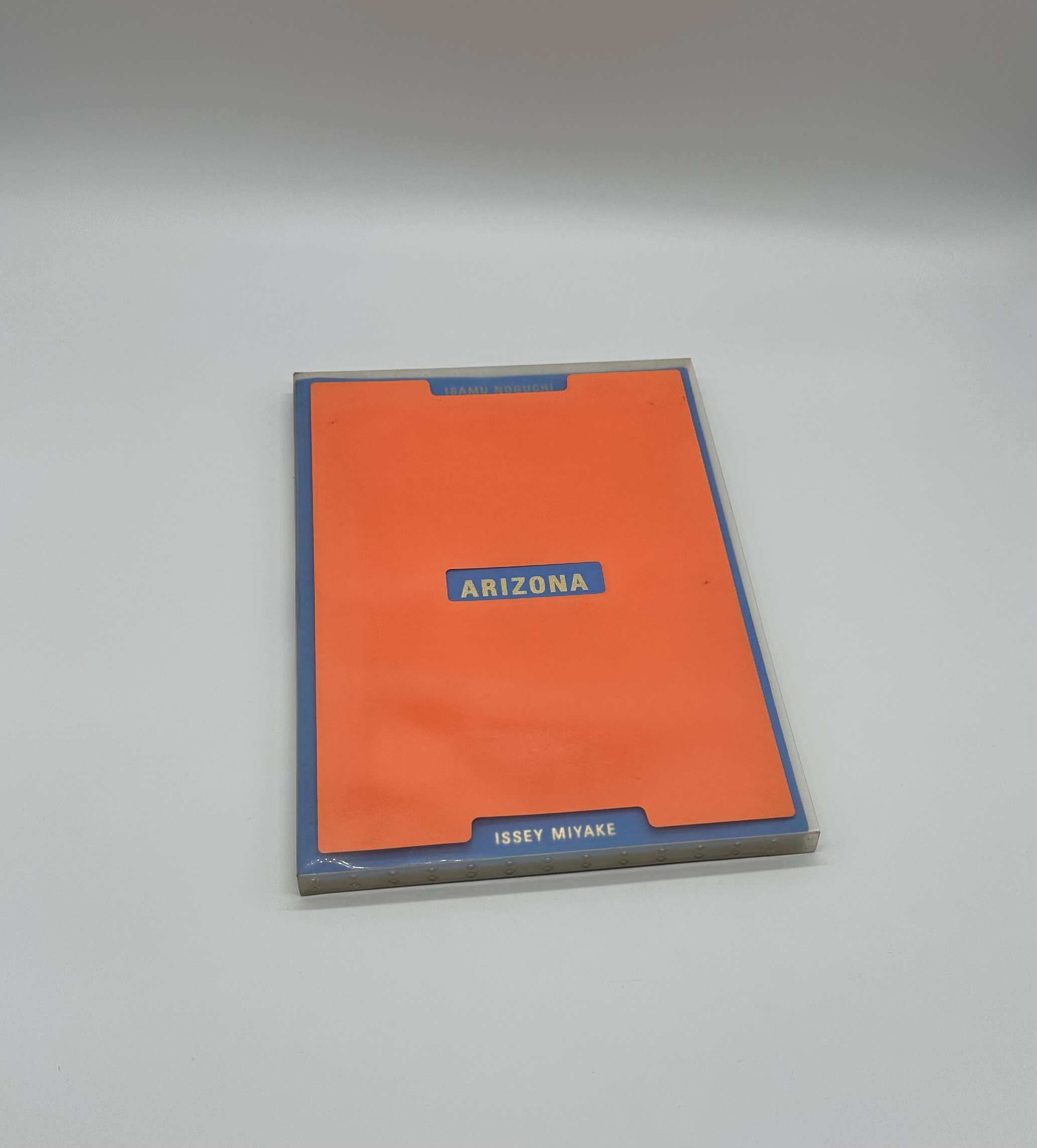 ARIZONA イサム・ノグチとイッセイミヤケ - りーちあーと