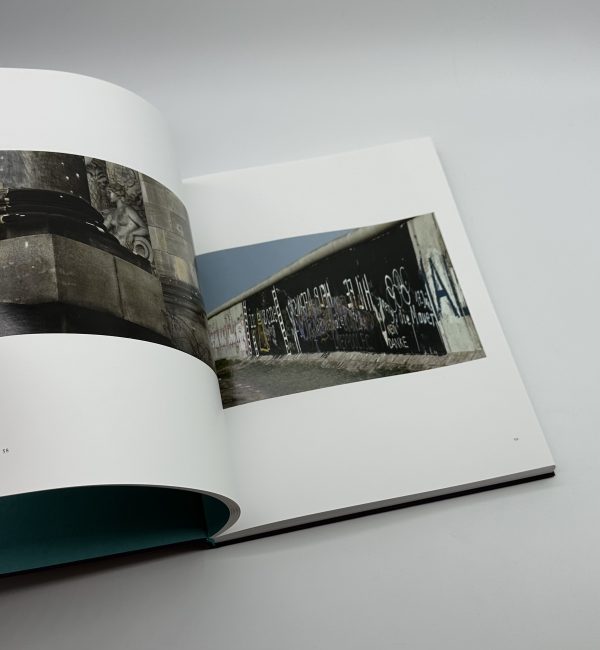 MYSTERY OF THE ORDINARY - りーちあーと