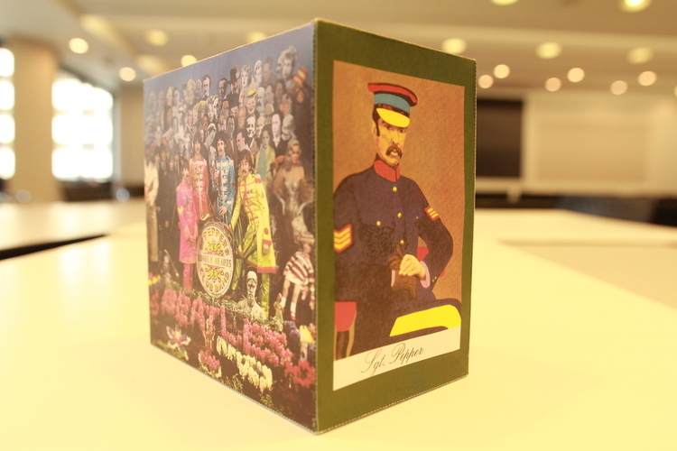 ビートルズ『サージェント・ペパーズ』50周年デラックス版の詳細が