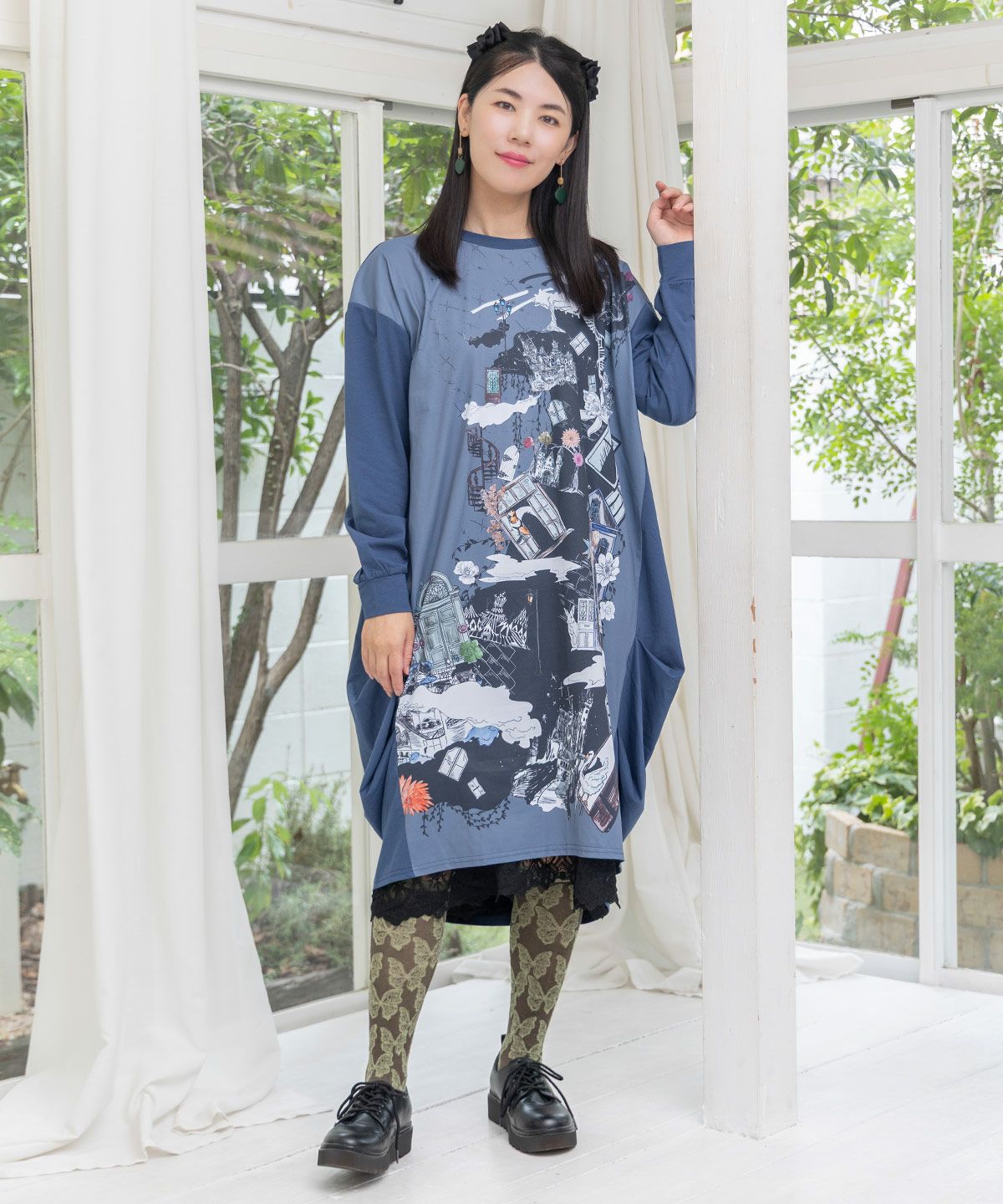 553239：不思議な街柄タック入りワンピースの通販-ScoLar