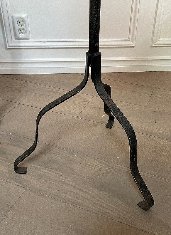 アイアンの脚が大人っぽいトルソーはかわいいアンティークネット