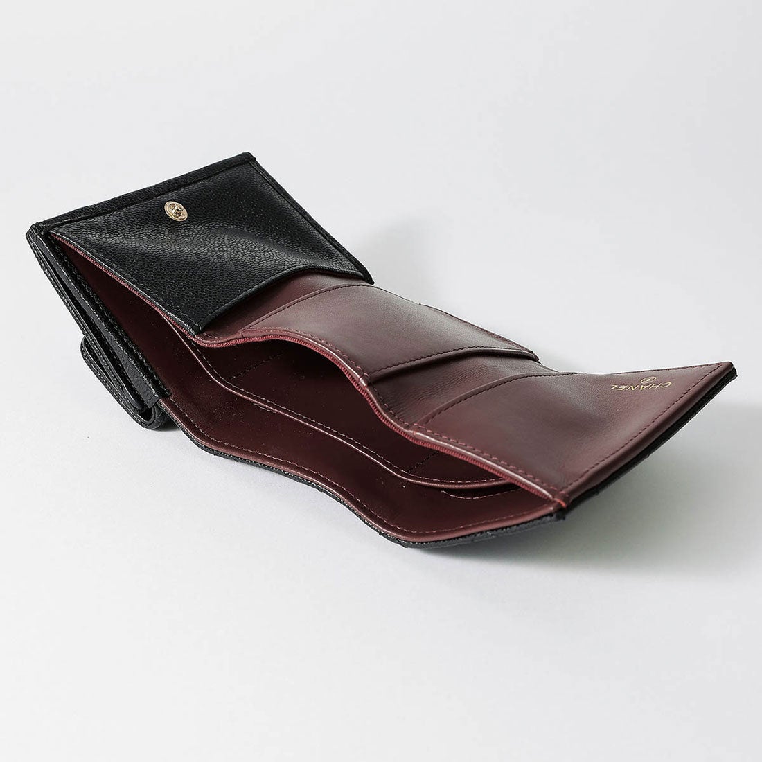 シャネル CHANEL 3つ折り財布 キャビアスキン MINI WALLET CHANEL