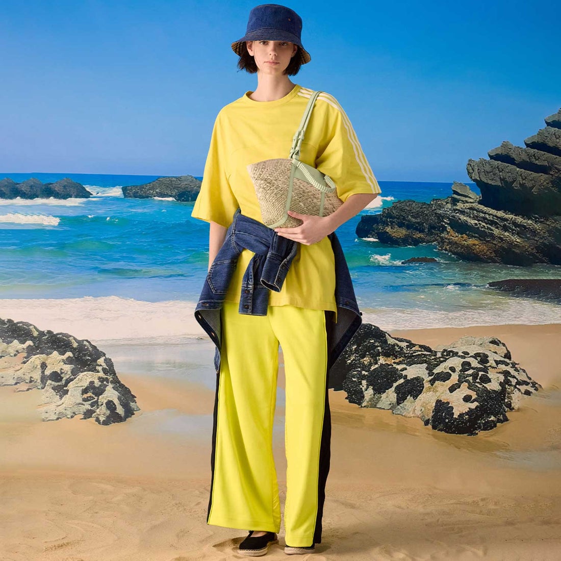 CHARLES & KEITH Shalia シャリア ラフィアウーブンバケツバッグ