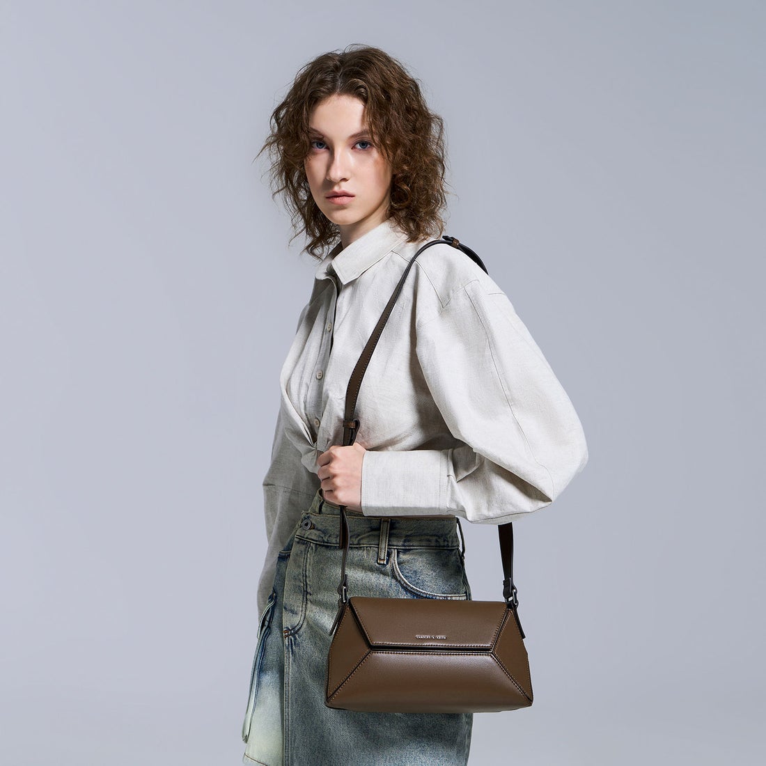 CHARLES & KEITH Nasrin ナスリン ジオメトリックショルダーバッグ