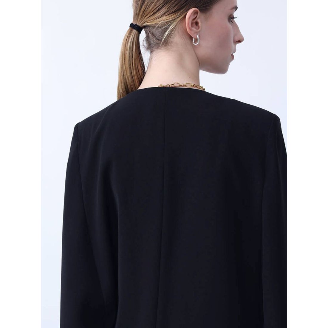 アーガ Aga Aga Black ノーカラーケープジャケット （ブラック） -靴