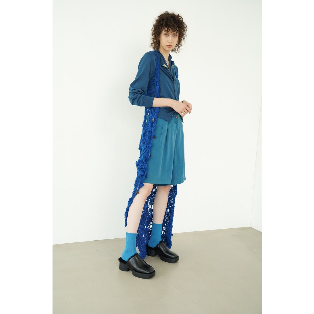 VIVLOS LEATHER MULES （Fur Black） -ALM. official web store