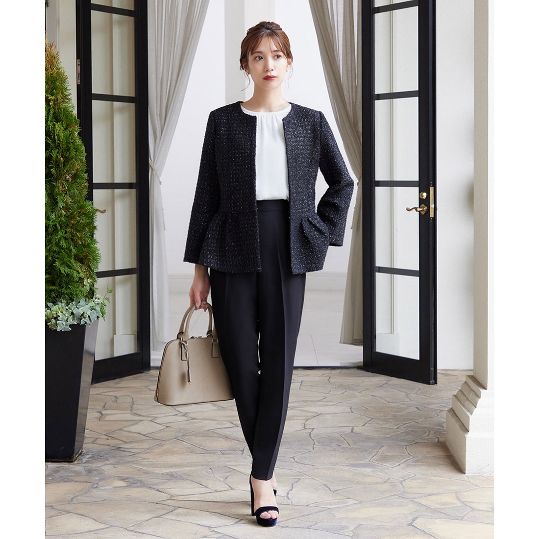 PLST プラステ ノーカラージャケット セットアップ パンツスーツ 紺