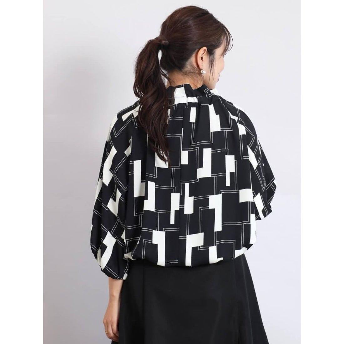 フェンネル FENNEL ジオメトリックギャザーカラーボリュームブラウス