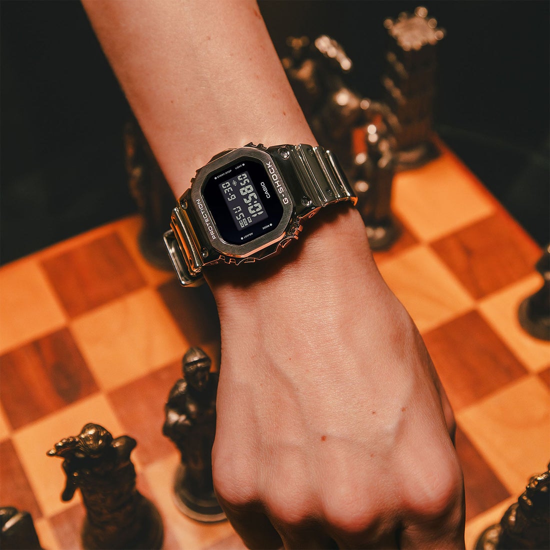 G-SHOCK】 FINE METALLIC SERIES / GM-5600YM-8JF （シルバー×ブラック