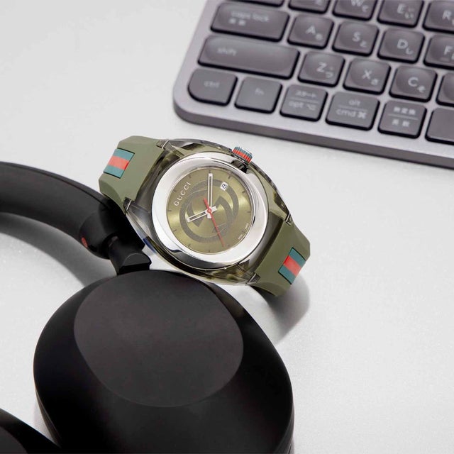 GUCCI グッチ - メンズ ラバーベルト腕時計 -靴＆ファッション通販