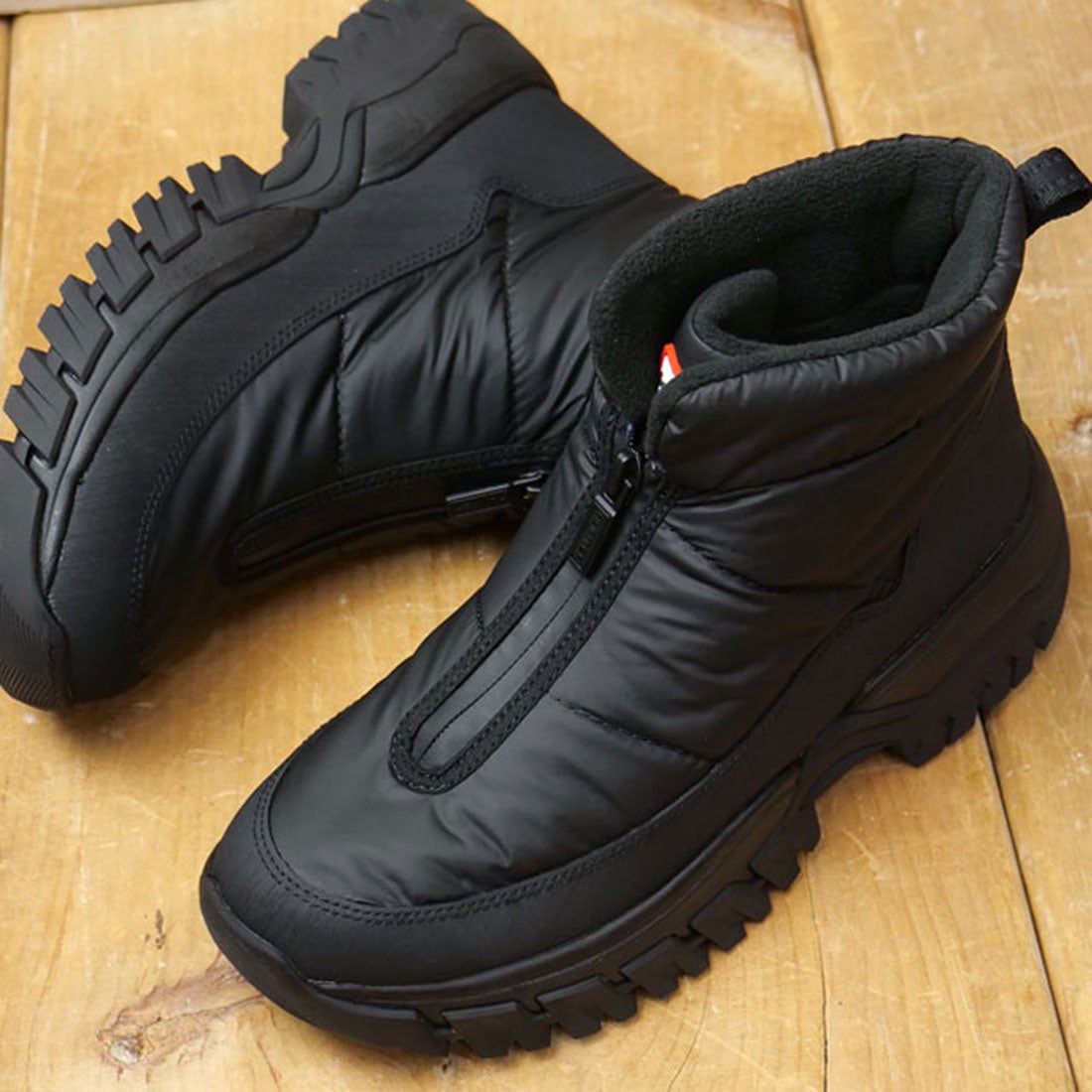 ハンター HUNTER INTREPID WANDERER ANKLE ZIP SNOW BOOT BLACK