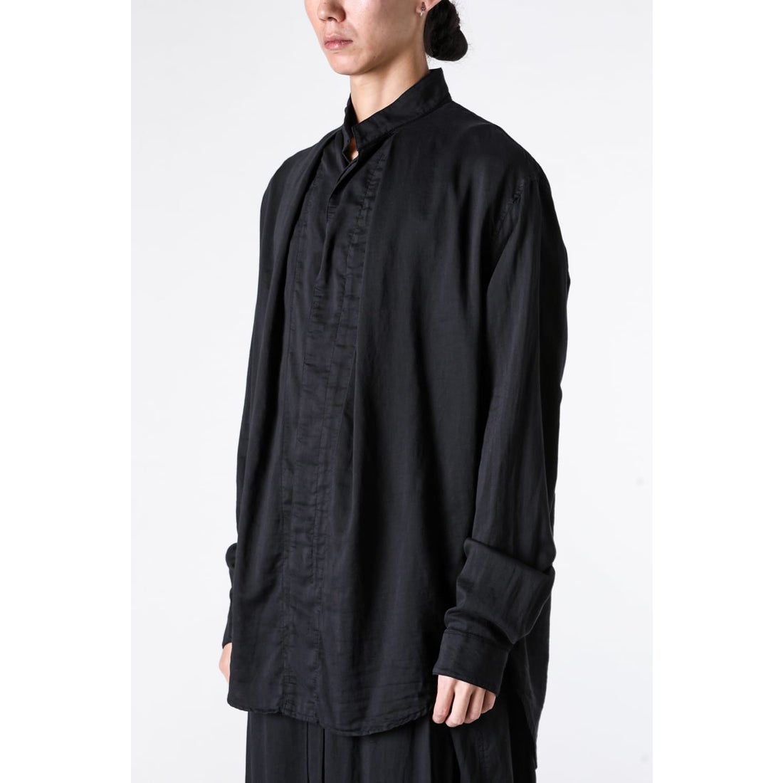 ユリウス JULIUS COTTON/SILK SATIN SHIRT （BLACK） -FASCINATE