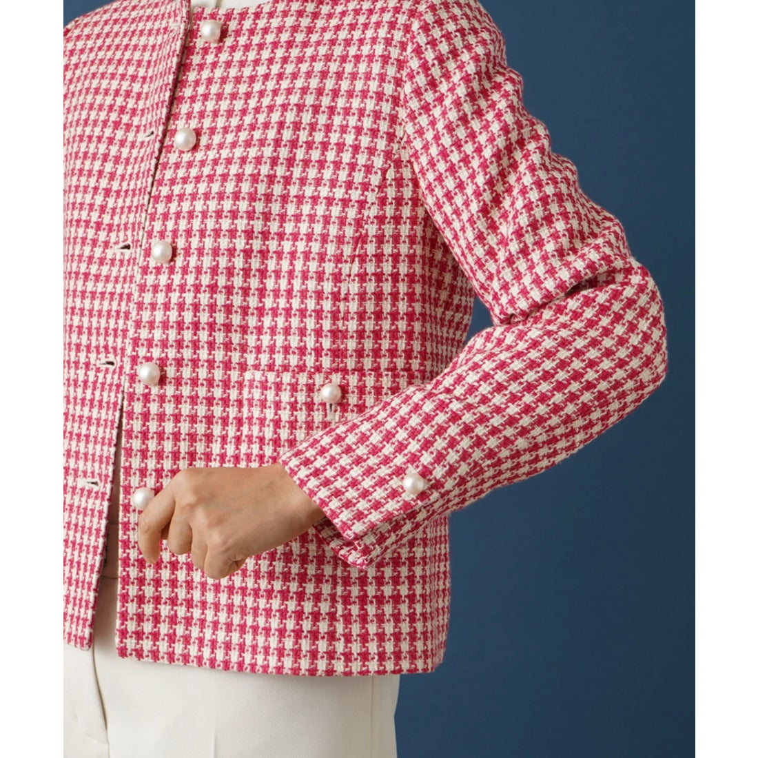 レリアン Leilian 千鳥格子柄ノーカラージャケット （ショッキング