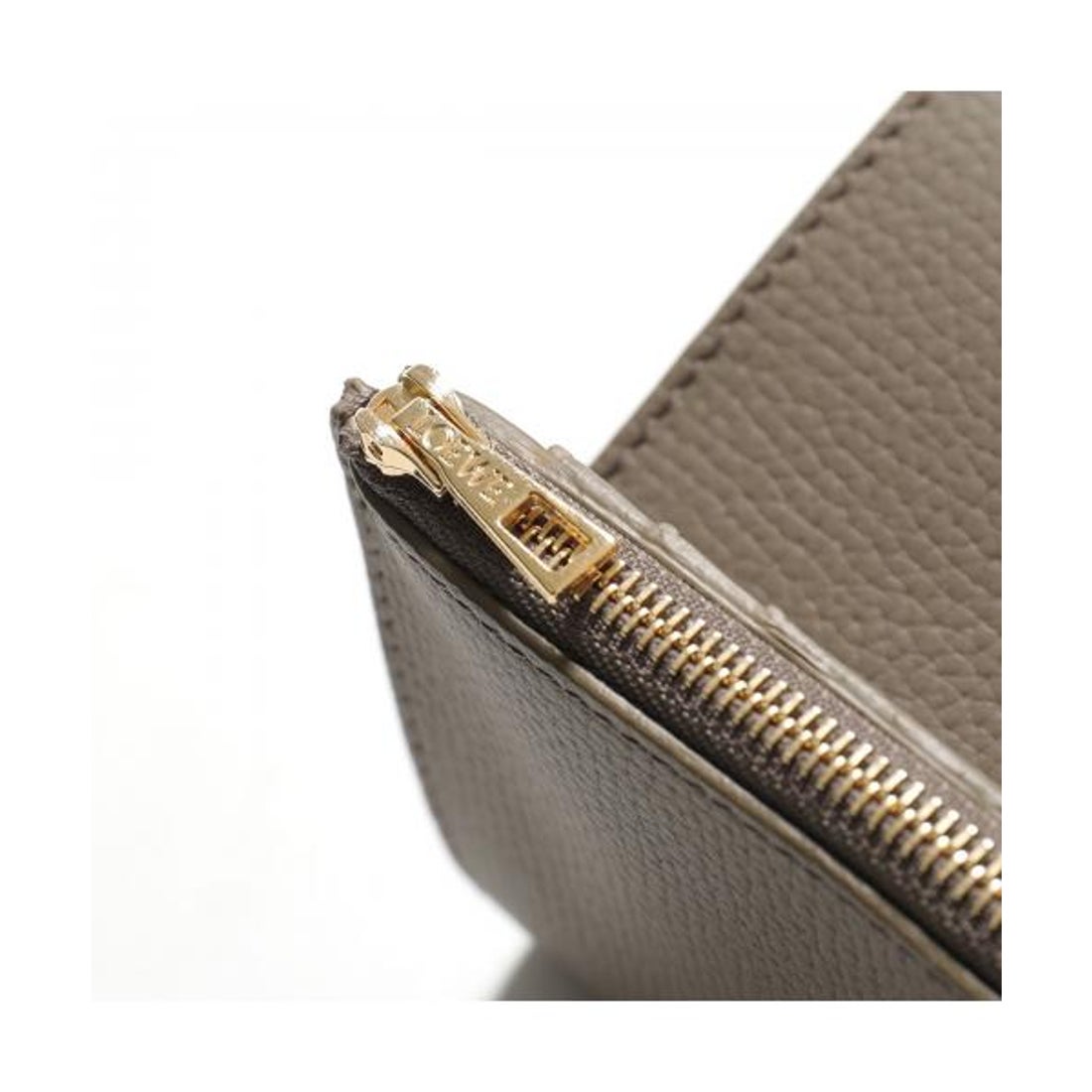 ロエベ LOEWE LOEWE 三つ折り財布 C821S33X01 ANAGRAM （3170/TAUPE