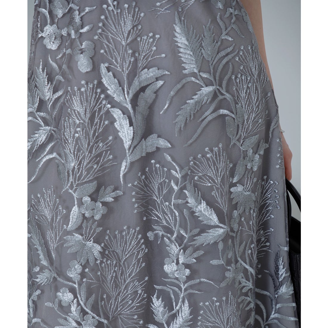 レジャ Leja 花柄刺繍レースチュールパフスリーブウエストマークプチ